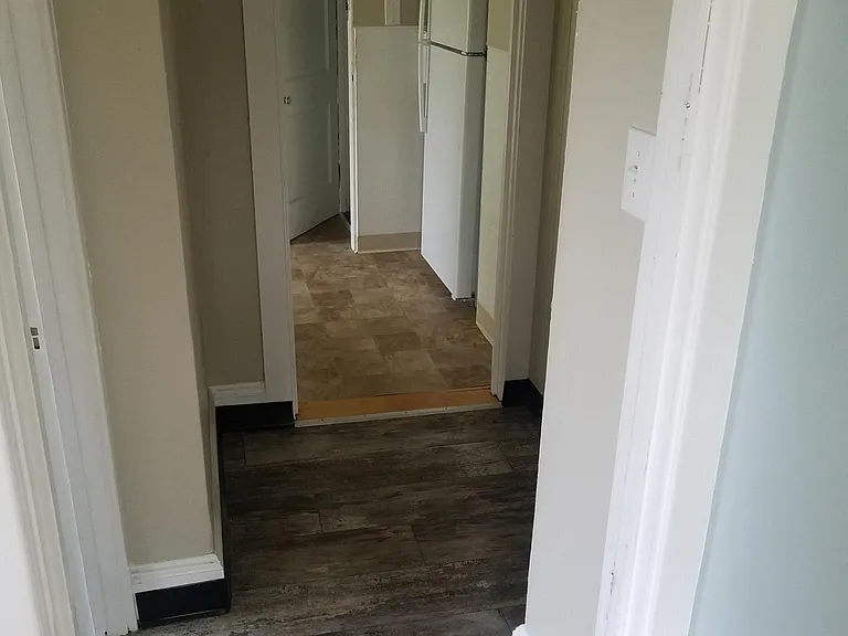 303 Pleasant St — Photo 7