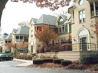 91 Glen Rd #4, Brookline, MA 02445