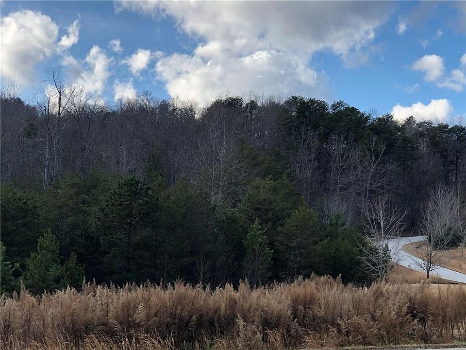 1st image of 5 Heritage Woods Trl