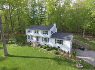 435 Michigan Rd, New Canaan, CT 06840