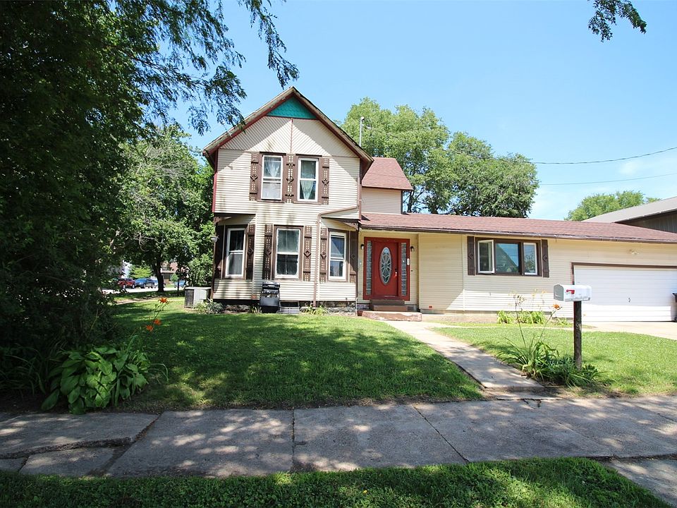 1st image of 222 W 5th St