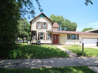 222 W 5th St, Tipton, IA 52772