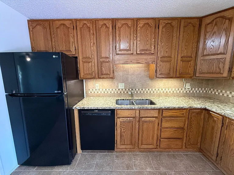 5360 Glencullen Way — Photo 9