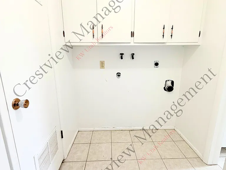 549 E Stringham Ave #B — Photo 15