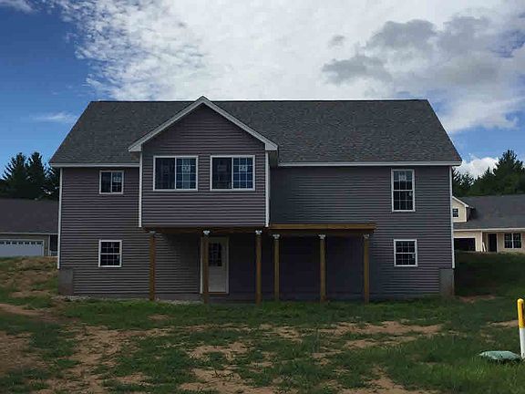 3rd image of 15 Daffodil Dr