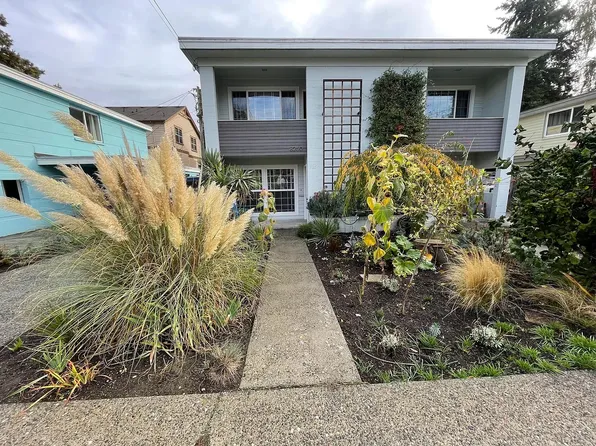 8250 20th Ave NE, Seattle, WA 98115