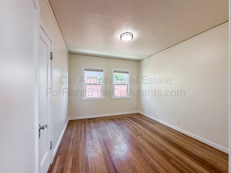 247 Cambridge Ave — Photo 10