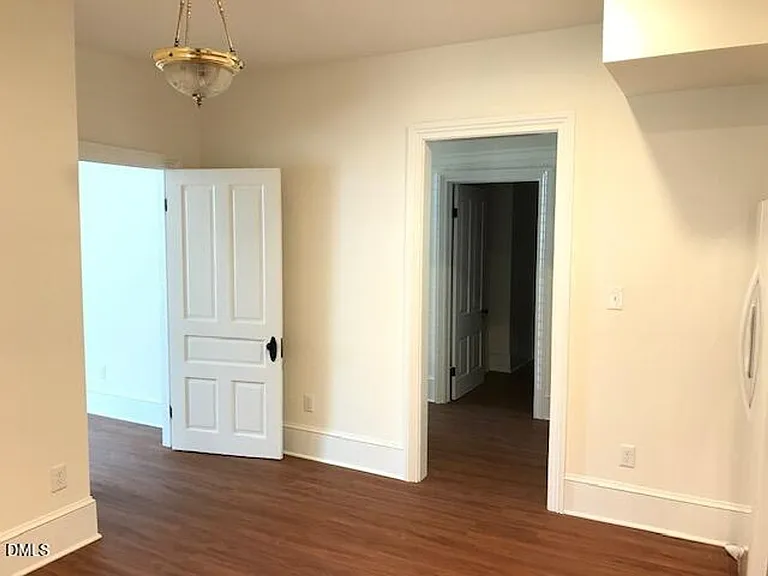 309 E Lane St — Photo 6
