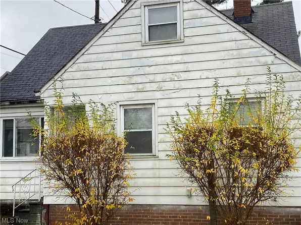 10501 Jasper Rd, Cleveland, OH 44111