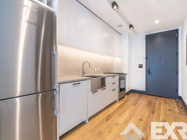 42-22 27th St #517