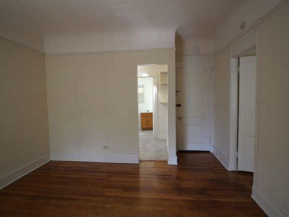 5th image of 834-38 Sherman Ave #83610