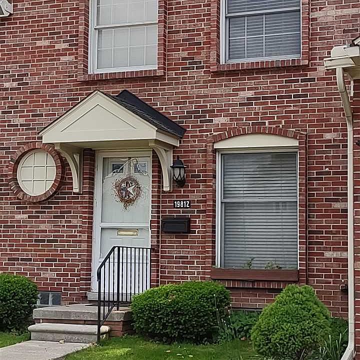 1st image of 19812 N Great Oaks Cir