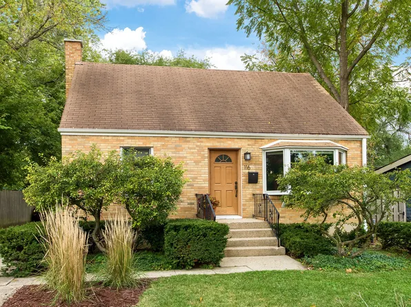 116 N Prairie Ave, Mundelein, IL 60060