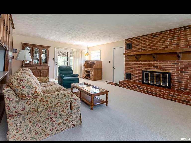 103 Boswell Rd — Photo 7