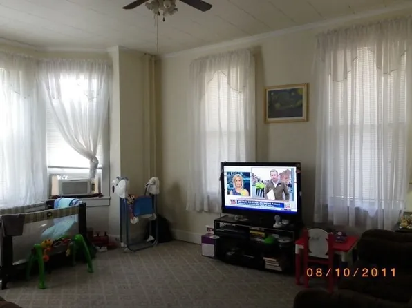 217 Pike St, Port Carbon, PA 17965