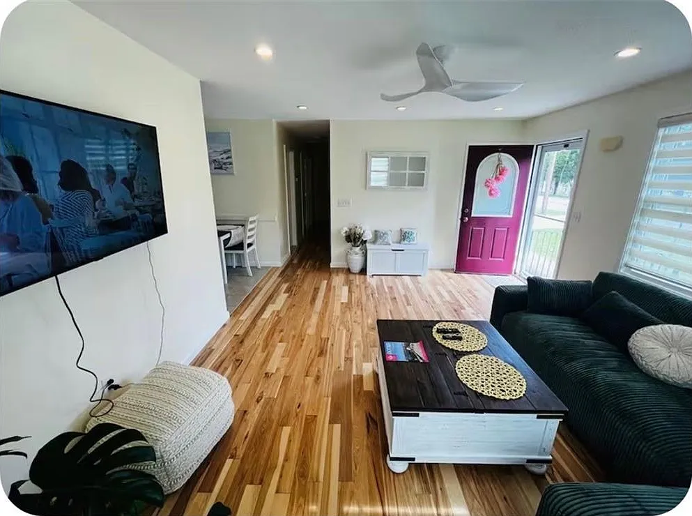 3 bed, 1144 sqft, $1,900 — Photo 4
