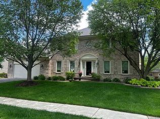 2804 Seiler Dr, Naperville, IL 60565