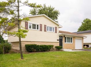 37 E Nevada Ave, Glendale Heights, IL 60139
