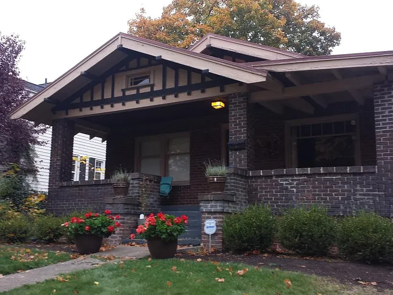 2916 S. Manito Boulevard