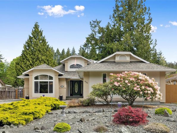 822 Arbutus St, Qualicum Beach, BC V9K 2L4