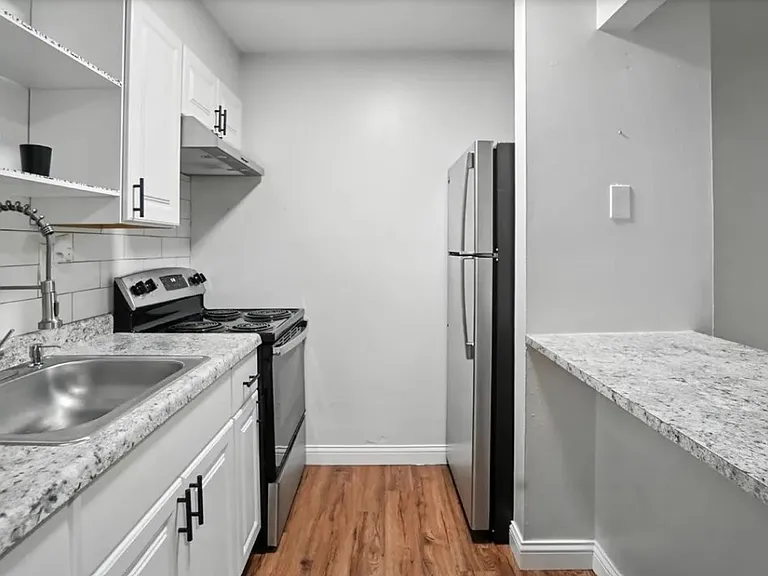 506 Main St #2 — Photo 1