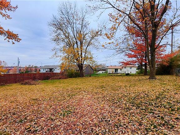 3rd image of 3406 NE 85th St