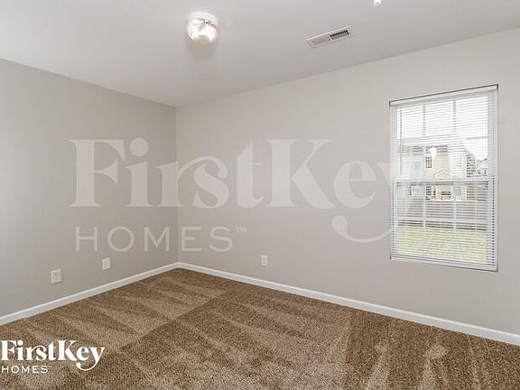 3rd image of 1019 Quinlan Dr