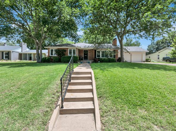 6371 Greenway Rd, Fort Worth, TX 76116