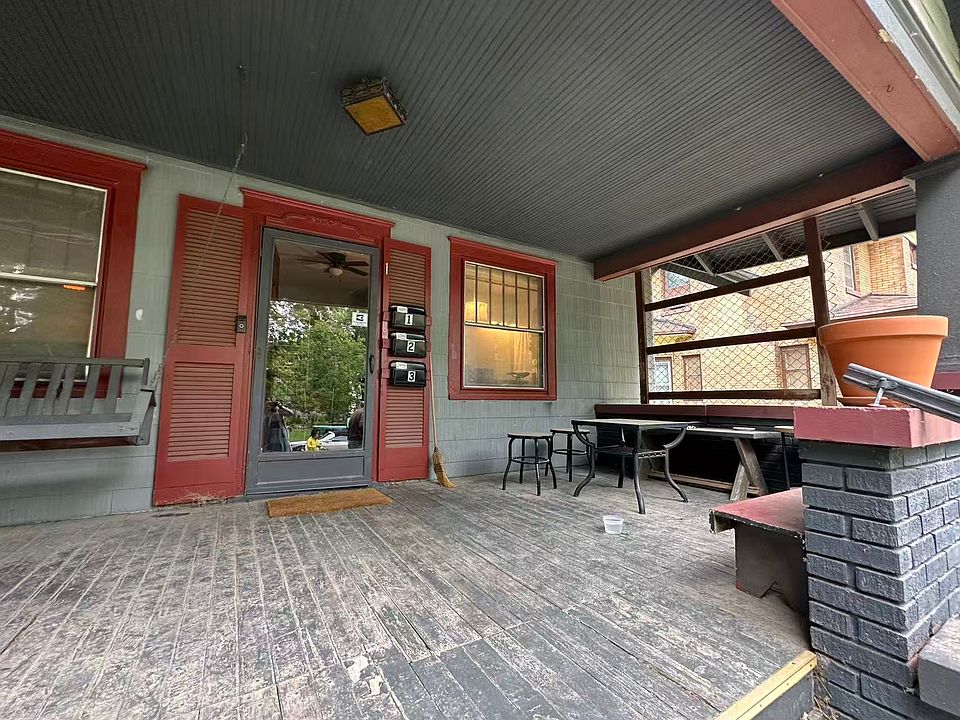 1st image of 1529 E St #1
