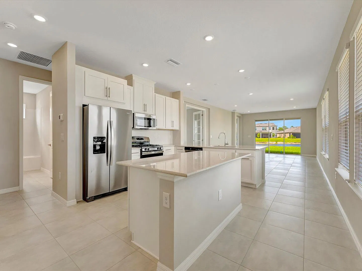 3BR Lake-View + Den Home in Gated Community of Palmero — Photo 3