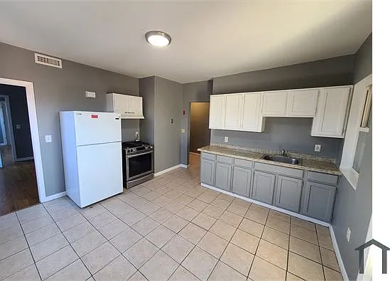 167 Lee Ave — Photo 22