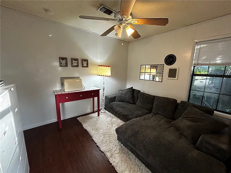 405 Live Oak St #A — Photo 5