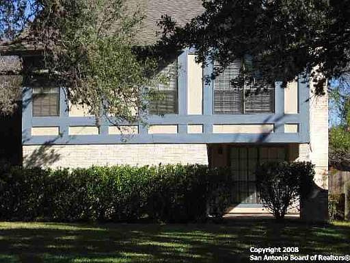 4th image of 2607 WILLOW CREST