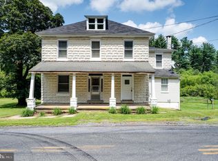 99 Race St, Bechtelsville, PA 19505