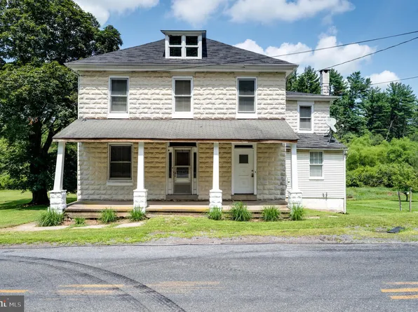 99 Race St, Bechtelsville, PA 19505