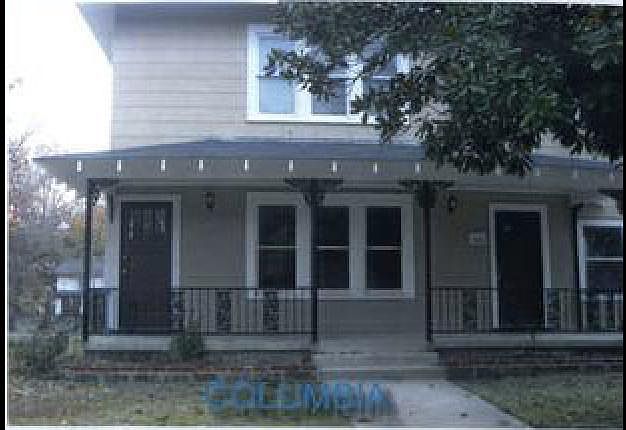 1st image of 218 1/2 E Columbia St