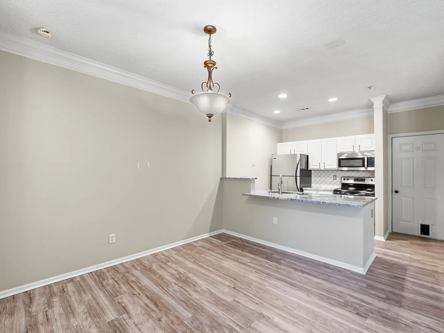 2 bed, 1491 sqft, $2,250 — Photo 4