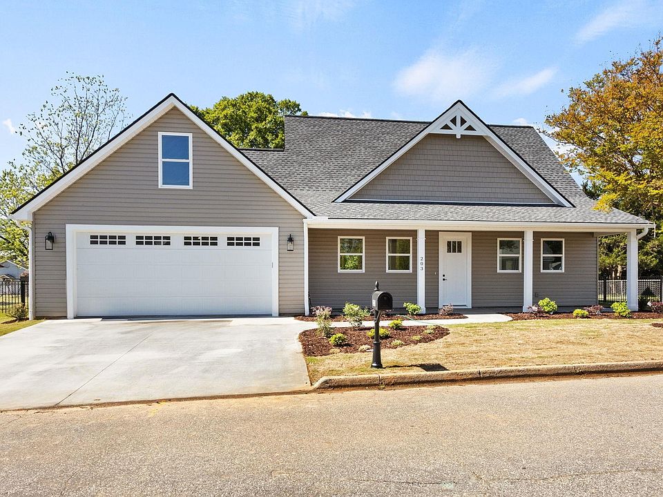 1st image of 203 Delano Ave