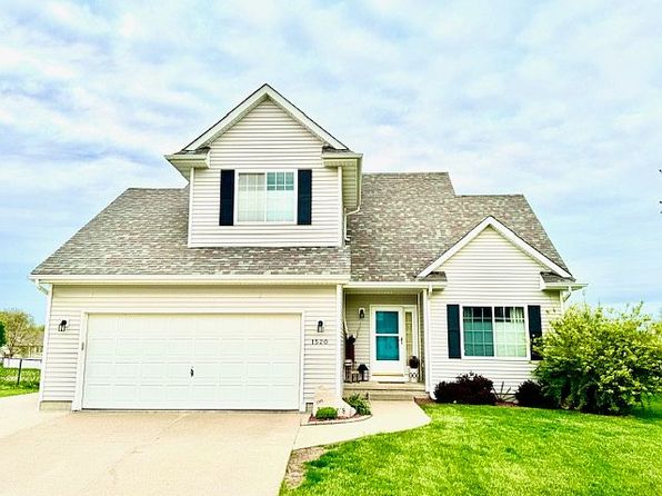 1520 Maple Dr