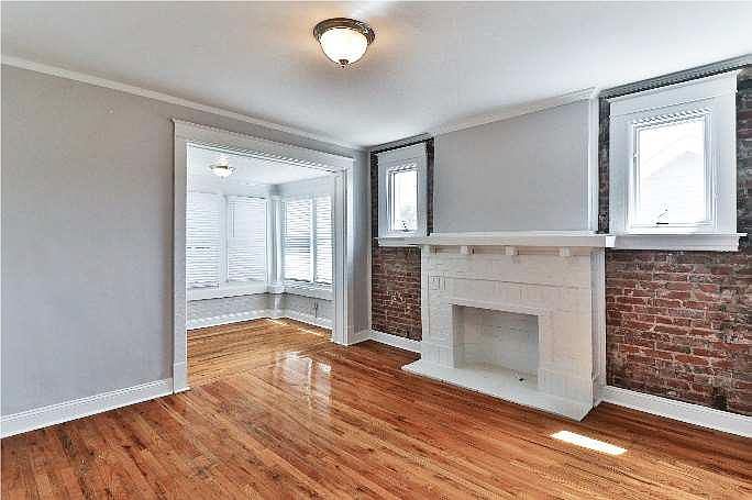Upstairs Living room (main)