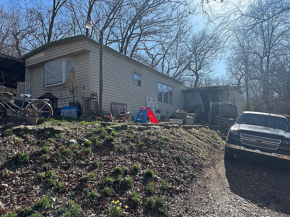 1st image of 4 Lakeview Ave
