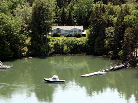 2nd image of 123 Sawyers Island Rd