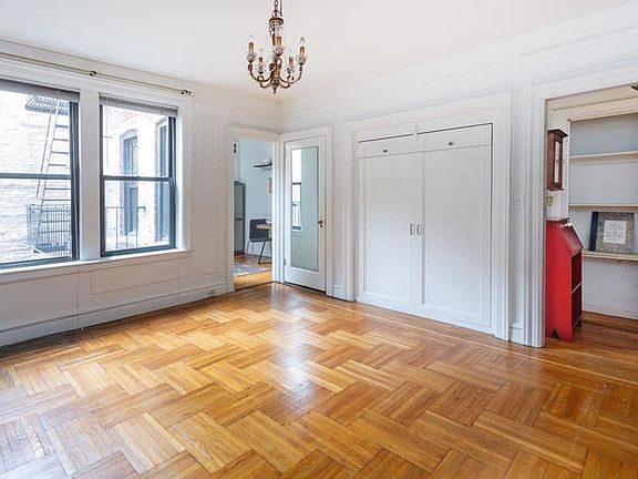 5th image of 270 W 11th St APT 4A