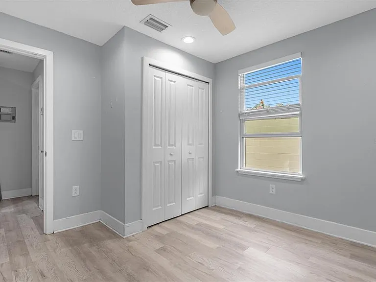 4521 Edgewater Dr #4 — Photo 14