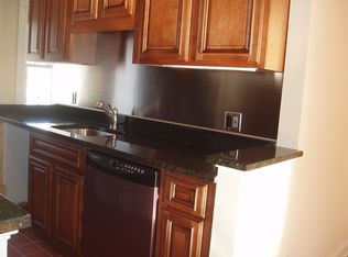 3 Bay View Ave #2, Bristol, RI 02809