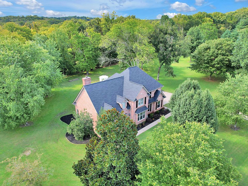 2nd image of 2603 Sherrie Ln