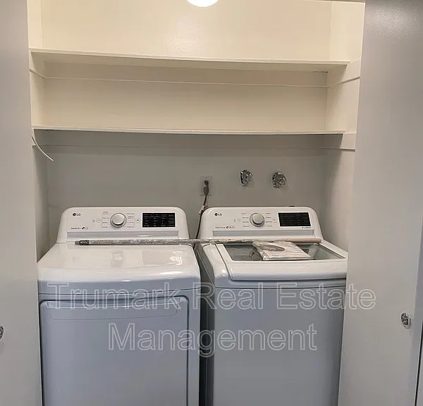 412 N Kenwood St #304 — Photo 6