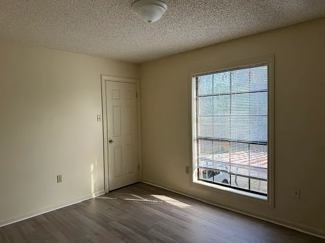 13715 Kenner Ave #C — Photo 7