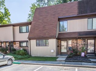 1210 Willow Green Dr, Newport News, VA 23602