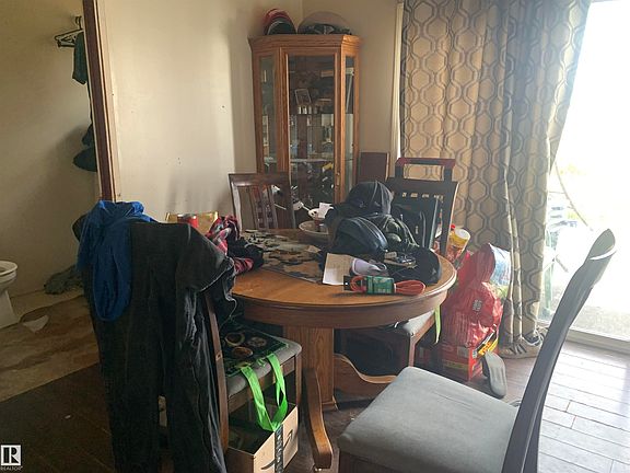 5th image of 28 Brownstone Rd